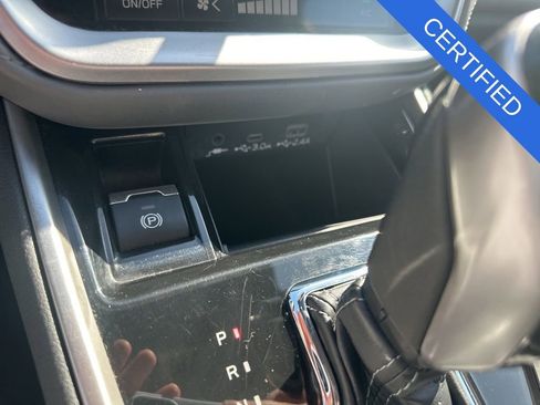 Certified 2025 Subaru Outback Onyx Edition AWD/4WD image 17