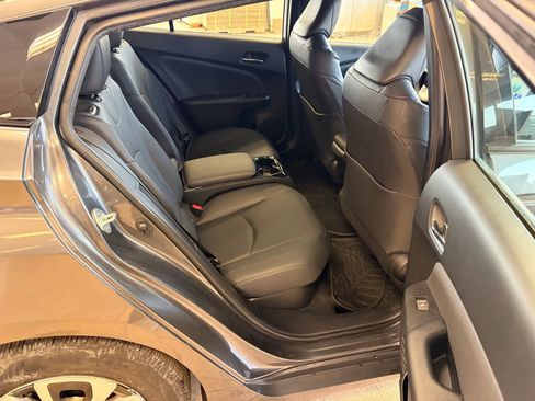 Used 2017 Toyota Prius Prime Premium image 18