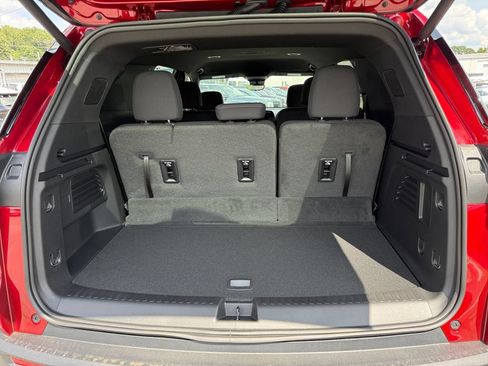 New 2026 Chevrolet Traverse LT w/ Midnight/Sport Edition FWD image 27