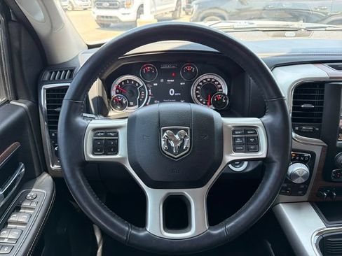 Used 2017 RAM 1500 Laramie w/ Convenience Group AWD/4WD image 10