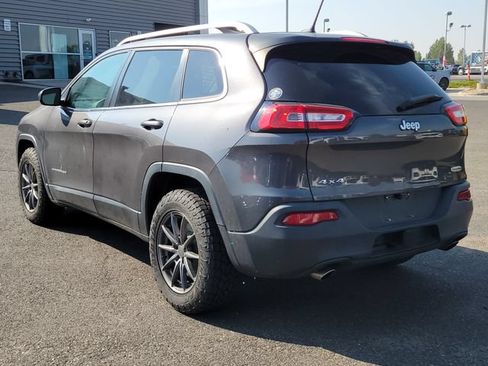 Used 2014 Jeep Cherokee Latitude w/ Trailer Tow Group AWD/4WD image 3