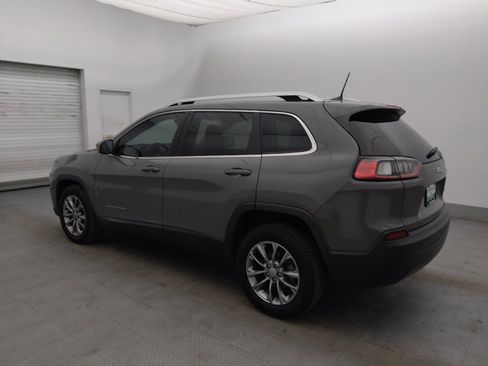 Used 2020 Jeep Cherokee Latitude Plus w/ Comfort/Convenience Group FWD image 3