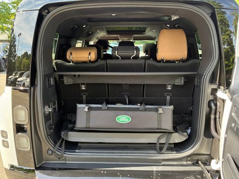 New 2026 Land Rover Defender 130 V8 AWD/4WD image 15