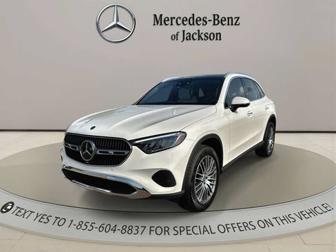 Used 2026 Mercedes-Benz GLC 300 image 4