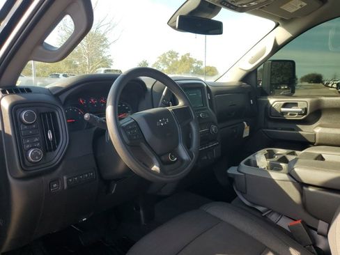 Used 2025 Chevrolet Silverado 2500 Custom w/ Custom Value Package image 29