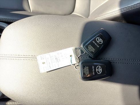 Used 2023 Toyota RAV4 XLE Premium AWD/4WD image 38