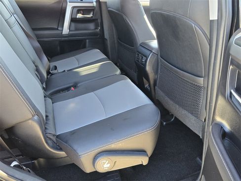 Used 2022 Toyota 4Runner SR5 Premium image 16