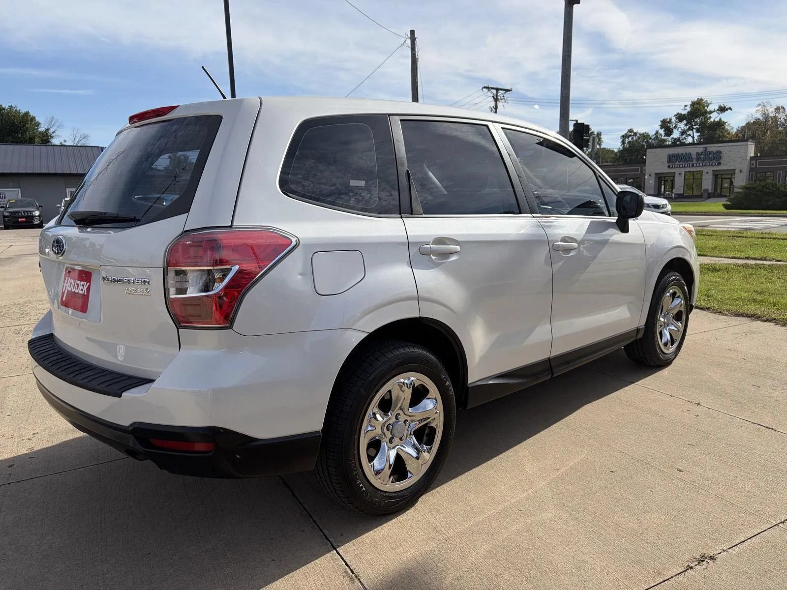 Used 2014 Subaru Forester 2.5i AWD/4WD image 8