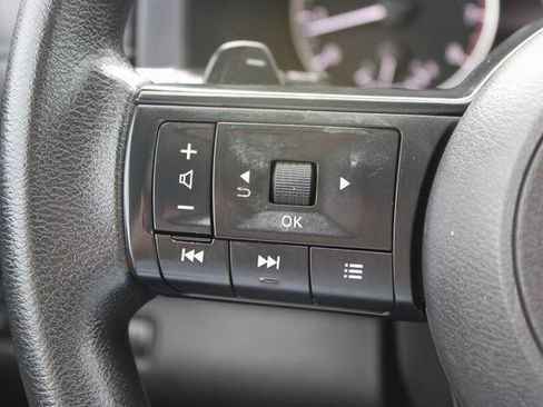 Used 2023 Nissan Pathfinder S image 20