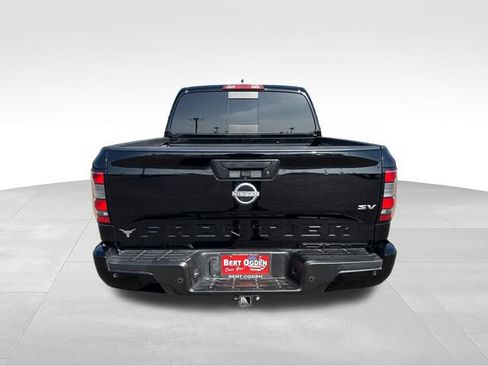 Certified 2024 Nissan Frontier SV w/ SV Convenience Package RWD image 7