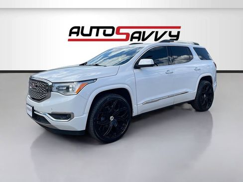 Used 2019 GMC Acadia Denali w/ Technology Package FWD image 3