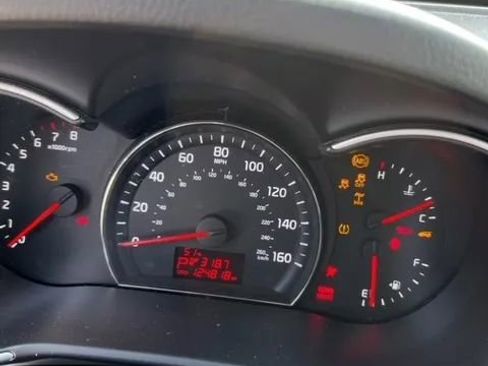 Used 2014 Kia Sorento LX w/ LX V6 Convenience Package image 14