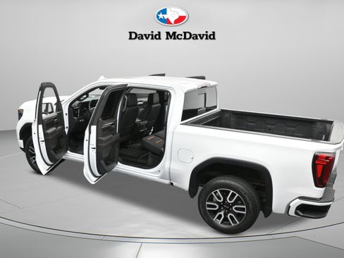 Used 2024 GMC Sierra 1500 AT4 w/ AT4 Preferred Package image 8