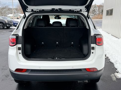 Used 2022 Jeep Compass Limited image 7