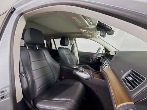 Used 2024 Mercedes-Benz GLS 450 4MATIC image 30