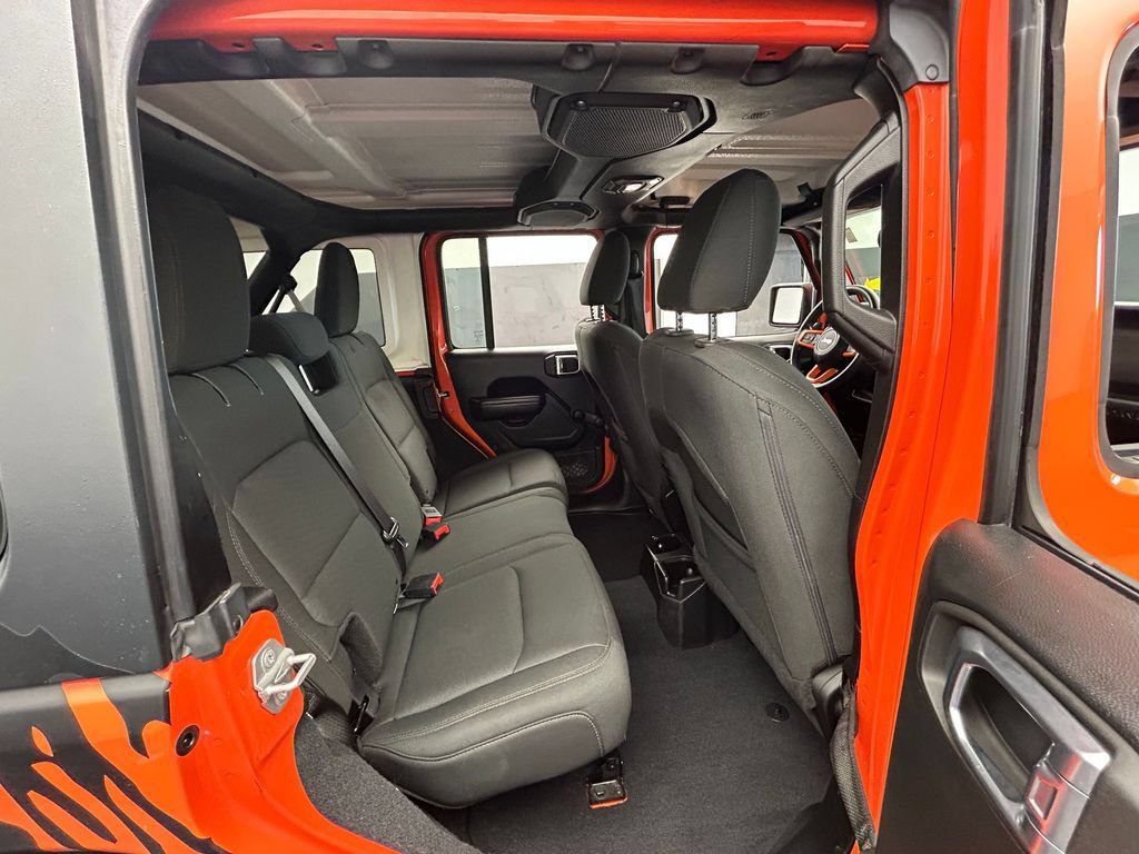 Used 2018 Jeep Wrangler Unlimited Sport AWD/4WD image 15