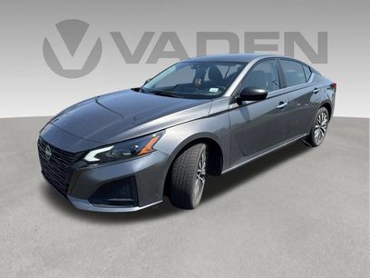 Used 2024 Nissan Altima 2.5 SV