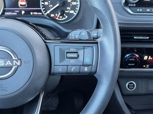 Used 2023 Nissan Rogue SV image 21