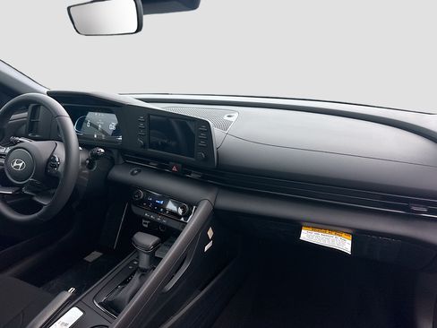 New 2026 Hyundai Elantra Sport FWD image 21