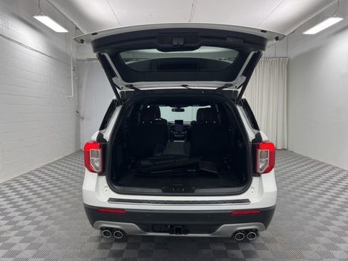 Used 2023 Ford Explorer Platinum w/ Technology Package AWD/4WD image 10