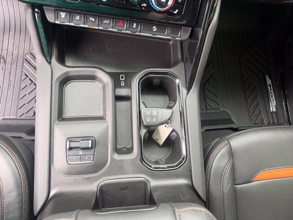 Used 2025 GMC Sierra 2500 AT4 w/ AT4 Premium Plus Package AWD/4WD image 33