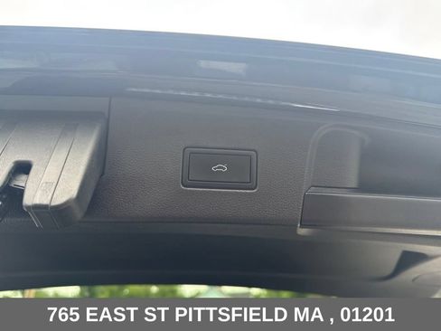 Used 2023 Volkswagen Atlas SEL AWD/4WD image 15