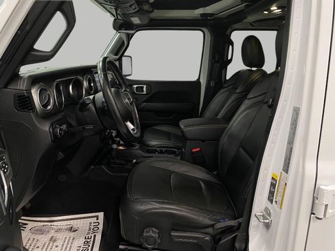 Used 2021 Jeep Wrangler Unlimited Sahara w/ Cold Weather Group AWD/4WD image 27
