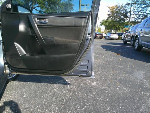 Used 2019 Toyota Corolla LE image 25