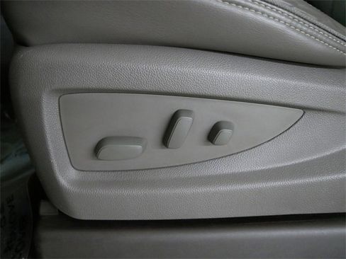 Used 2016 GMC Yukon Denali w/ Open Road Package image 16