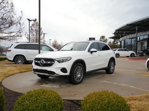 New 2026 Mercedes-Benz GLC 300 4MATIC image 3