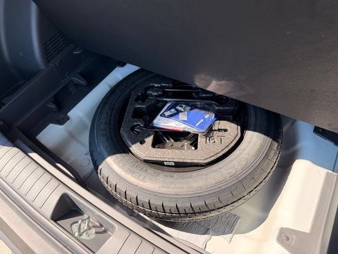Used 2024 Hyundai Kona SEL FWD image 31