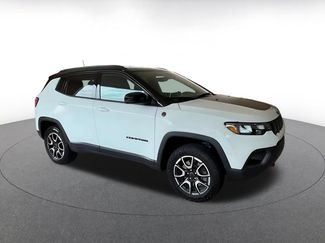 Used 2025 Jeep Compass Trailhawk AWD/4WD video 2