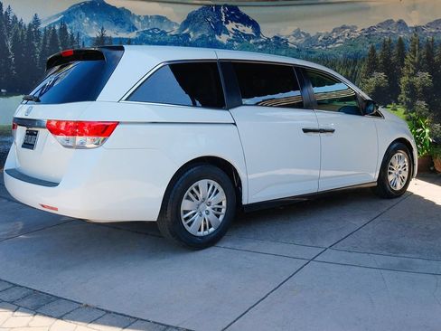 Used 2016 Honda Odyssey LX image 5