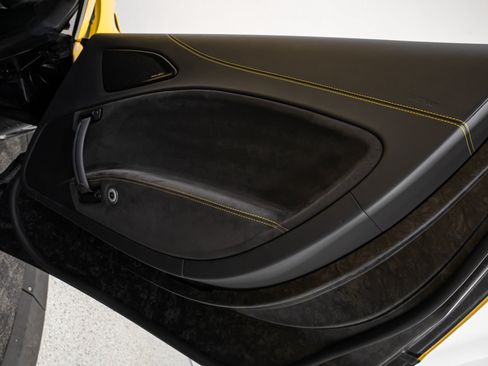 Used 2022 Maserati MC20 Coupe RWD image 65