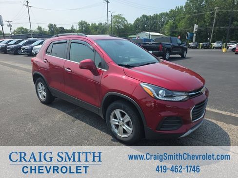 Used 2019 Chevrolet Trax LT w/ LT Convenience Package AWD/4WD image 9