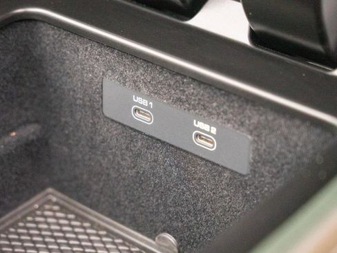 Used 2021 Bentley Bentayga AWD/4WD image 43