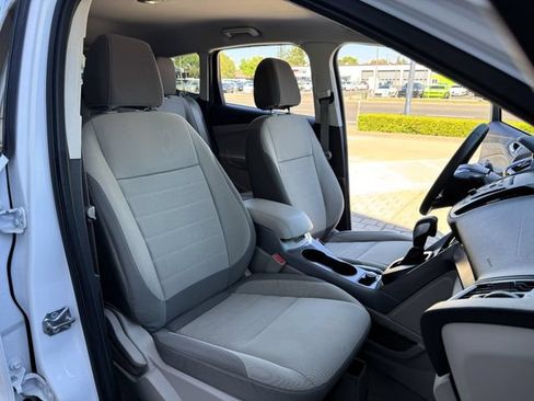 Used 2015 Ford Escape SE FWD image 13
