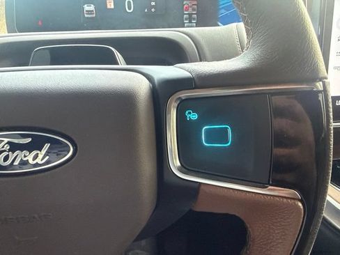 Used 2025 Ford Expedition King Ranch AWD/4WD image 15