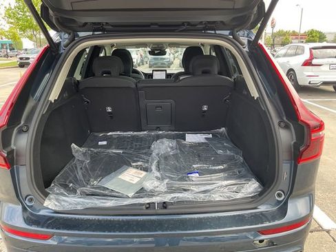 New 2026 Volvo XC60 B5 Core w/ Protection Package AWD/4WD image 9