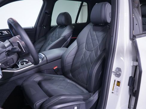 Used 2026 BMW X5 sDrive40i w/ M Sport Package RWD image 7