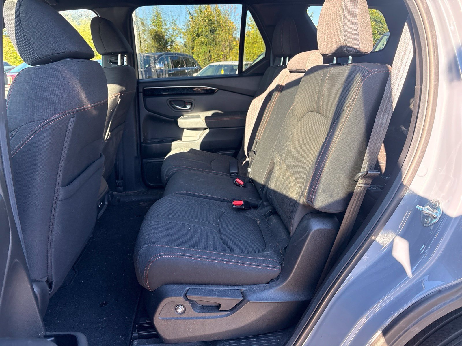 Used 2025 Honda Pilot Sport image 17