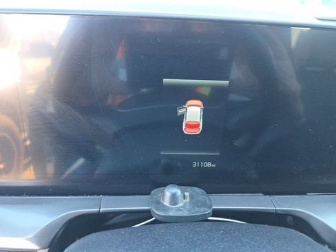 Used 2025 Kia Telluride S AWD/4WD image 3