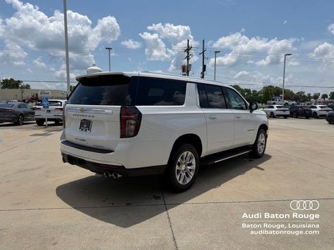 Used 2024 Chevrolet Suburban Premier AWD/4WD image 5