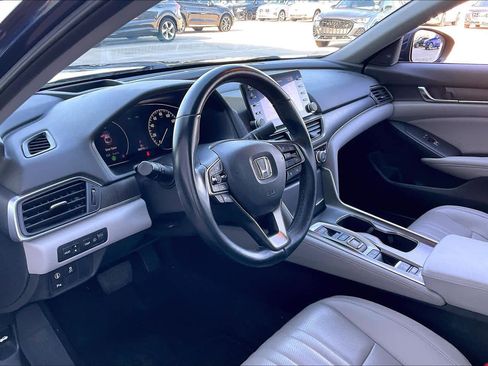 Used 2020 Honda Accord Touring image 16