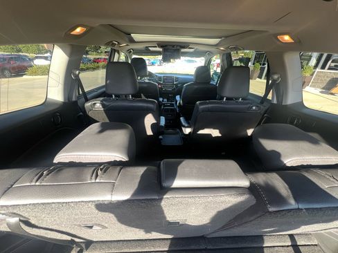 Used 2016 Honda Pilot Elite image 9