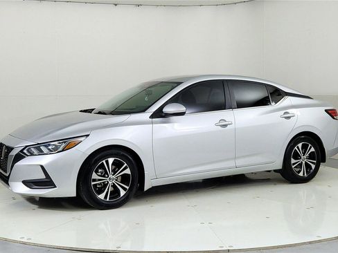Used 2022 Nissan Sentra SV image 3