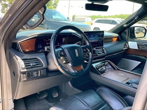 Used 2024 Lincoln Navigator Black Label AWD/4WD image 14