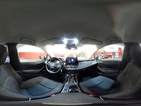 Used 2025 Toyota Corolla LE image 41