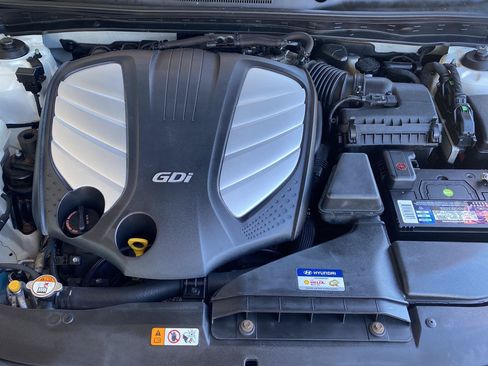 Used 2014 Hyundai Azera Limited w/ Option Group 02 FWD image 40