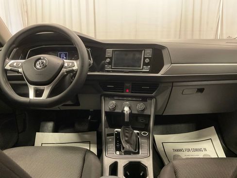 Used 2019 Volkswagen Jetta image 31